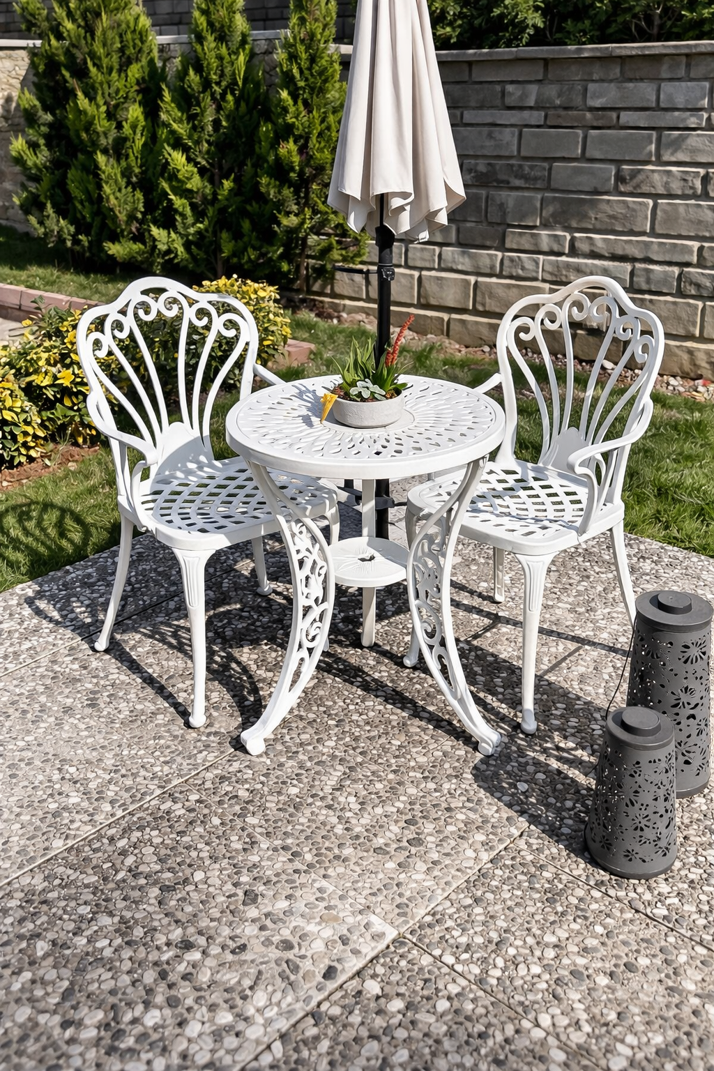 Istanbul Model Ferforje Görünümlü 60 Cm Çap Plastik Masa Ve Sandalye Balkon Takım Istanbul Model Ferforje Görünümlü 60 Cm Çap Plastik Masa Ve Sandalye Balkon Takım